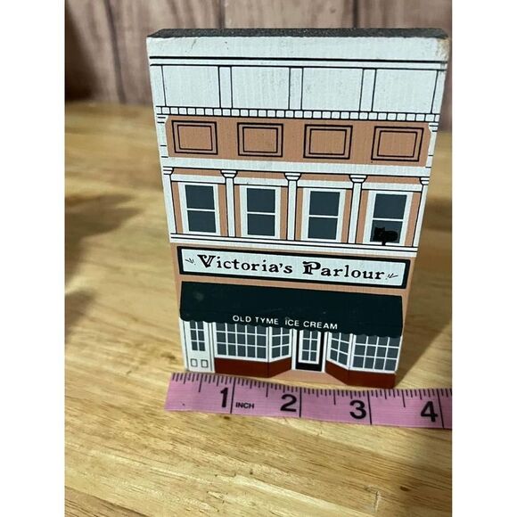 HAND SIGNED - Cats Meow Village - VICTORIA'S PARLOUR - Series VIII 8 1990 - Picture 8 of 8